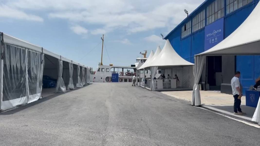 Sıfır araç alacaklar artık bayiye değil tren garına gidecek! Otomotiv sektöründe yeni uygulama başladı 10